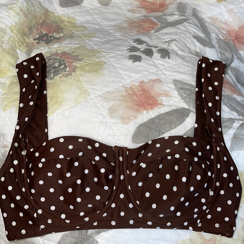 2/$10 NWT brown polkadot swim top